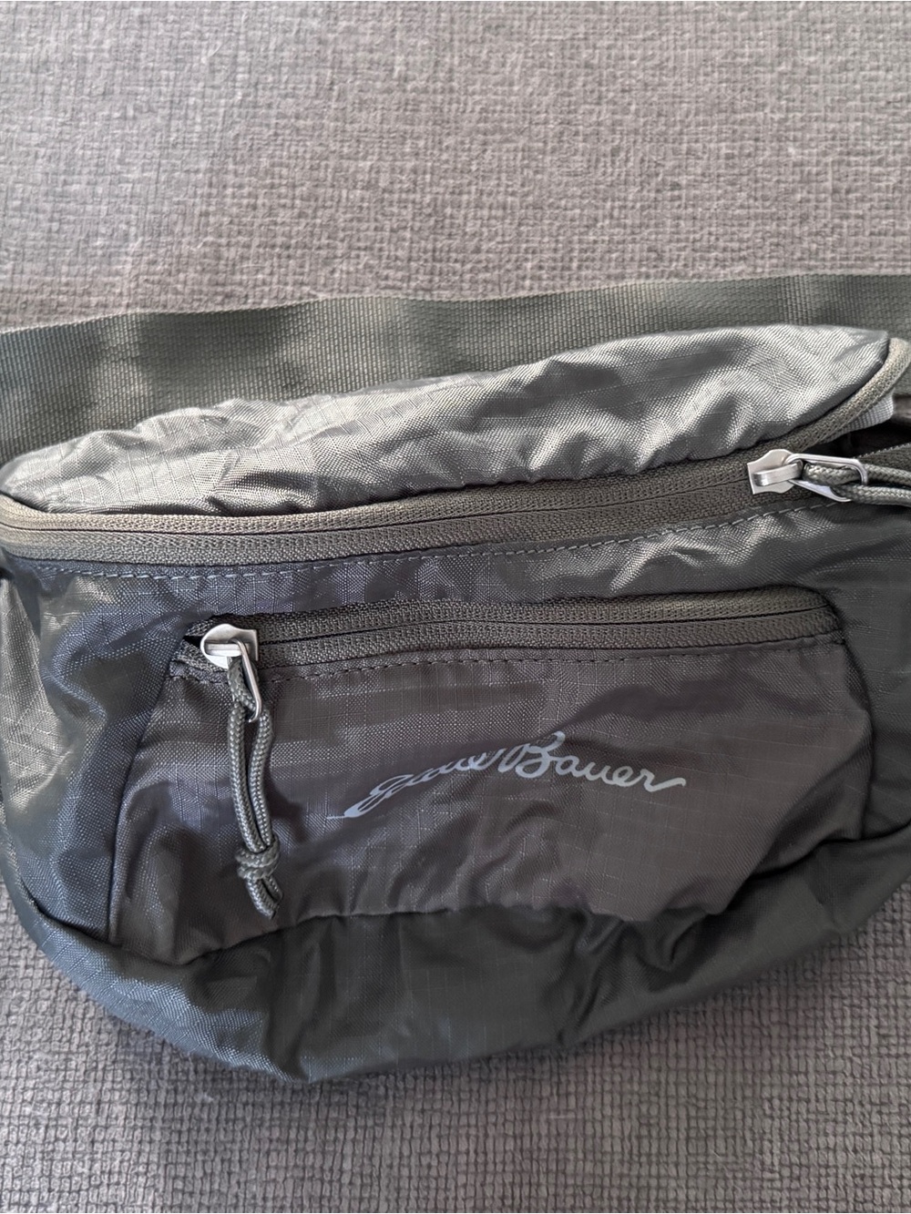 Eddie Bauer Army Green Belt Bag with Front Zip Pocket